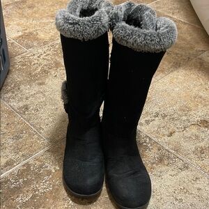 Black and Gray Winter Rain Boots with Fuzzy Trim